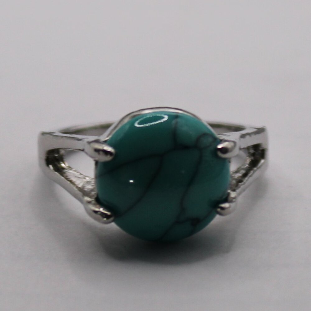 114256-US 7.5 Round Blue Stone Ring.